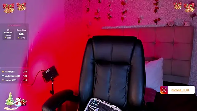 amelia ferrerx online show from December 14, 8:13 pm