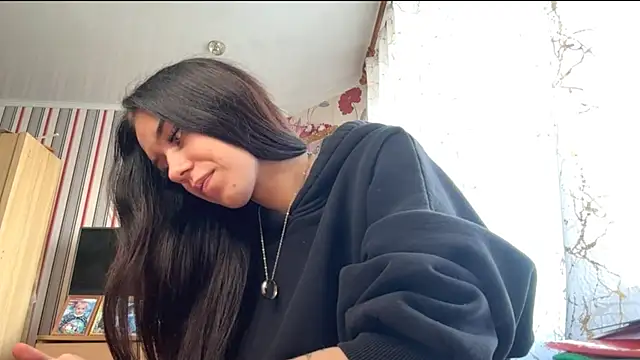 Snapshot of LoreleiFolta chatting on November 1, 11:23 am LoreleiFolta online show from November 1, 11:23 am