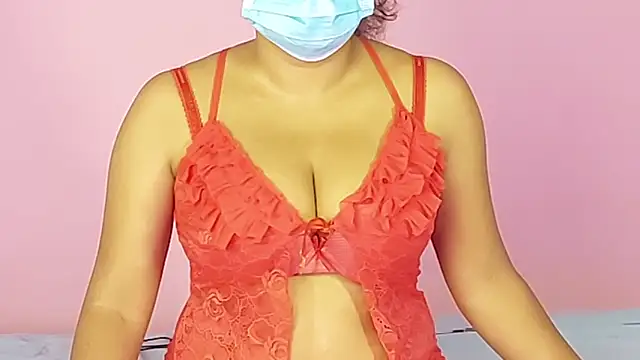 Snapshot of SL_queen1 chatting on April 4, 11:08 am SL queen1 online show from April 4, 11:08 am