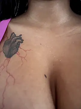 Snapshot of CherrySmirkXXX chatting on December 19, 1:07 pm CherrySmirkXXX online show from December 19, 1:07 pm