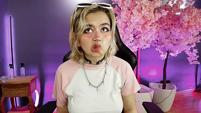 Navier   online show from November 6, 7:48 pm