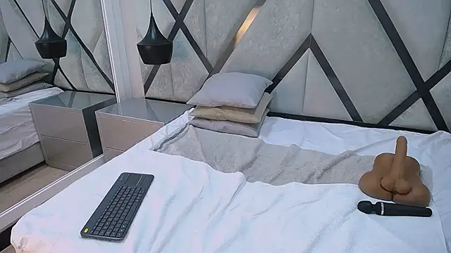 AriaWillss online show from January 8, 1:02 pm