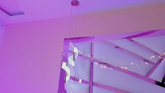 Catalina-Thompson online show from January 8, 11:56 am