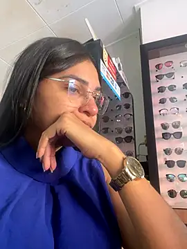 Snapshot of belaamor chatting on October 18, 11:55 am belaamor online show from October 18, 11:55 am