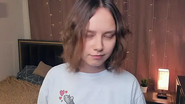 Snapshot of DenaDubberly chatting on November 8, 8:29 pm DenaDubberly online show from November 8, 8:29 pm