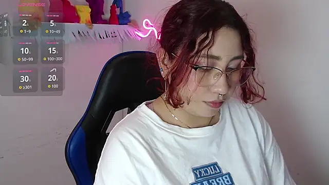 littlee red online show from November 22, 8:19 pm