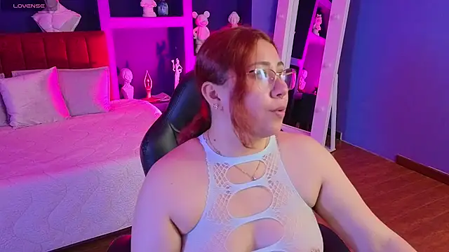 littlee red online show from March 14, 8:03 pm