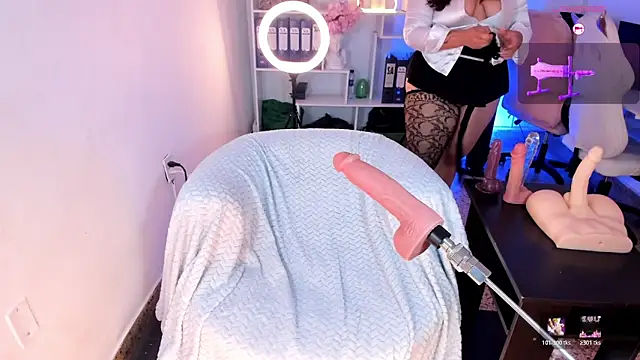 Dakota jhons1 online show from January 16, 5:22 am