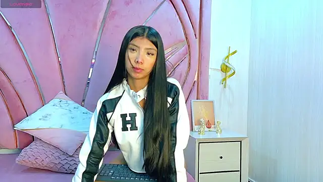 Isabella Marsh online show from January 14, 12:55 pm