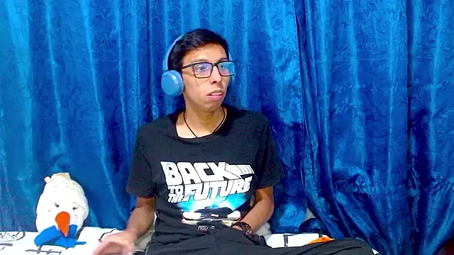 DavTwink3100 online show from January 18, 2:15 am