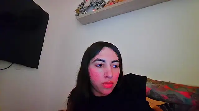 Snapshot of valeriahornier chatting on July 9, 3:10 am valeriahornier online show from July 9, 3:10 am