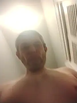 Snapshot of burby79 chatting on January 19, 2:59 am burby79 online show from January 19, 2:59 am