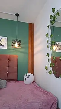 Snapshot of princess_foxxy chatting on October 25, 7:19 pm princess foxxy online show from October 25, 7:19 pm