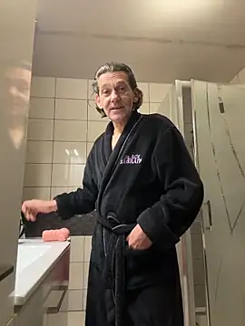 kon77777 online show from November 29, 5:32 am