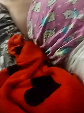 Casal em chamas online show from October 24, 4:09 am