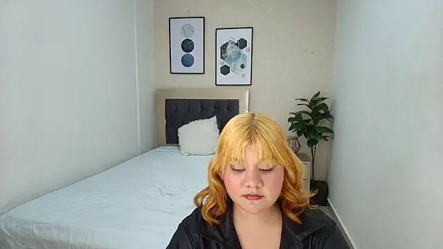 BRIANA WON online show from November 12, 3:18 am