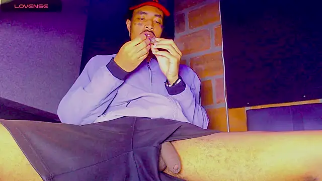 Anaconda larga online show from October 23, 11:42 am