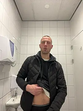 Rotteei1 online show from March 27, 1:44 pm