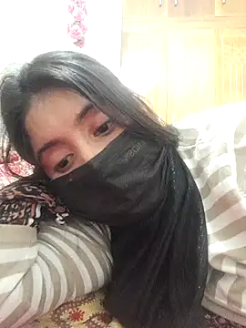 Snapshot of Hot_Angle chatting on November 17, 3:40 pm Hot Angle online show from November 17, 3:40 pm