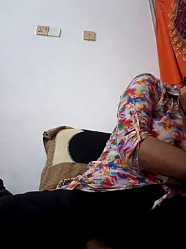 Snapshot of Hot_Angle chatting on April 30, 9:30 pm Hot Angle online show from April 30, 9:30 pm