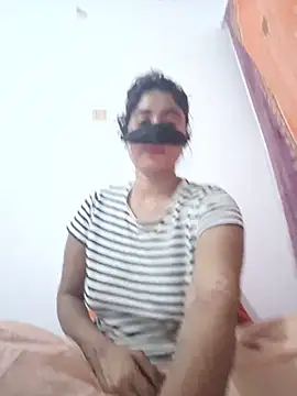 Snapshot of Hot_Angle chatting on June 4, 10:38 pm Hot Angle online show from June 4, 10:38 pm