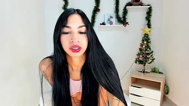 ZAYDA KAJER online show from December 15, 8:24 pm