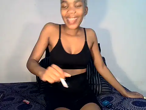 MinnieBee101 online show from October 23, 1:27 am