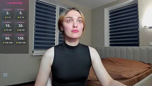 EmiliaRhodes online show from December 14, 5:51 pm