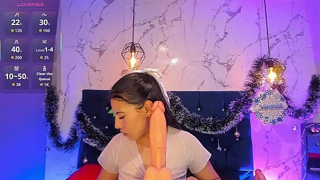 Dakotaa Johnson online show from December 5, 6:26 pm