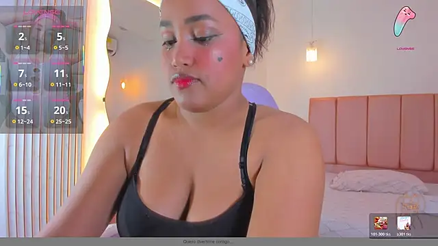 NahomiWalker  online show from January 13, 8:25 pm