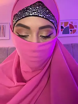 Snapshot of fatiima_ chatting on April 25, 7:11 pm fatiima online show from April 25, 7:11 pm