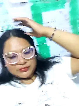 Snapshot of celeste122595 chatting on May 15, 2:51 am celeste122595 online show from May 15, 2:51 am