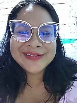Snapshot of celeste122595 chatting on June 1, 5:31 am celeste122595 online show from June 1, 5:31 am