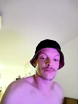 Snapshot of die_schlumpfen_official chatting on November 2, 12:02 am die schlumpfen official online show from November 2, 12:02 am