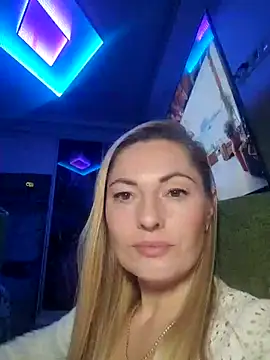 Snapshot of LadaStar8385 chatting on October 25, 8:58 pm LadaStar8385 online show from October 25, 8:58 pm