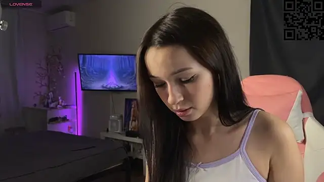 ella simons online show from November 21, 12:32 am