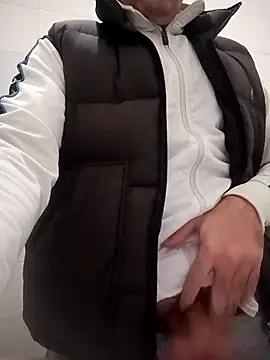 Romaeterna  online show from December 19, 8:16 pm