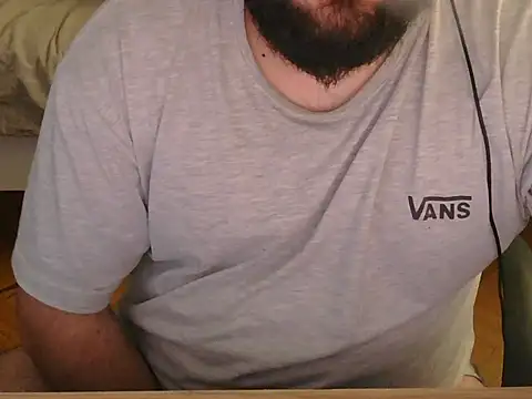 Snapshot of moneyman_11 chatting on June 22, 4:15 pm moneyman 11 online show from June 22, 4:15 pm