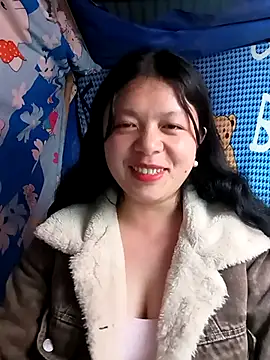lisa-bae00 online show from March 11, 12:33 pm