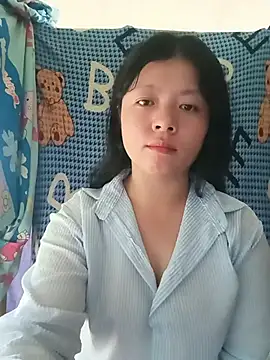 lisa-bae00 online show from July 6, 12:07 am