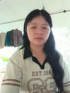 lisa-bae00 online show from July 13, 2:14 am