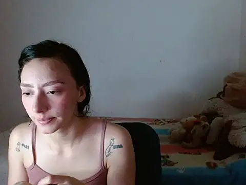 fresita streamer online show from November 30, 2:10 pm