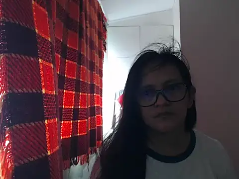 Snapshot of Kinkybela2025 chatting on June 15, 12:35 am Kinkybela2025 online show from June 15, 12:35 am