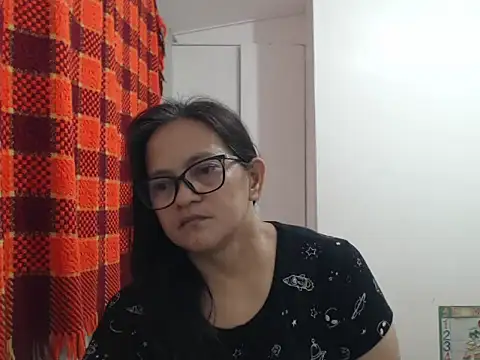 Kinkybela2025 online show from August 2, 10:52 pm