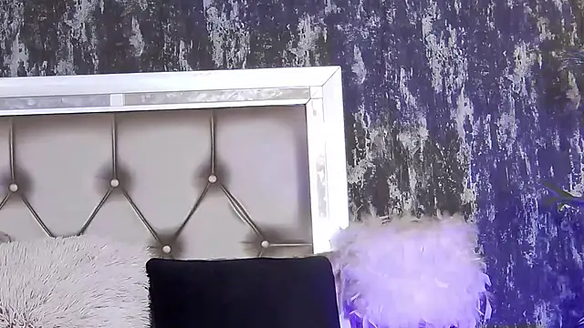 KendraNoir online show from February 19, 1:12 am