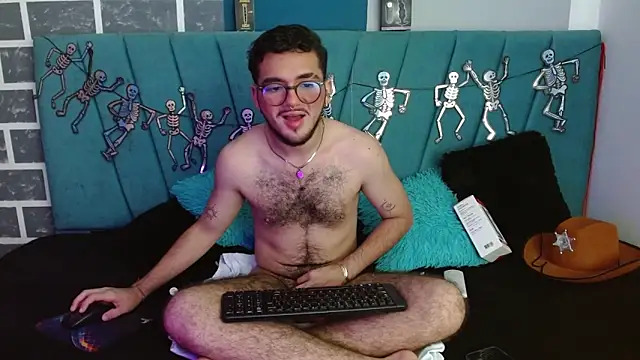 Zac Golden online show from October 31, 3:07 am