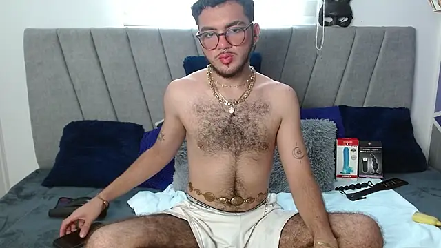 Zac Golden online show from November 3, 6:53 pm