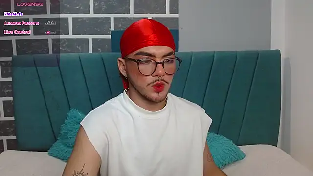 Zac Golden online show from December 1, 12:26 am