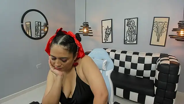 Bianca Millf online show from June 5, 4:52 am