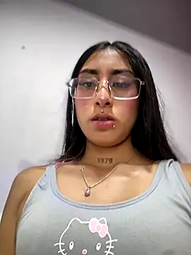 Violeet-Smith online show from October 24, 1:29 pm